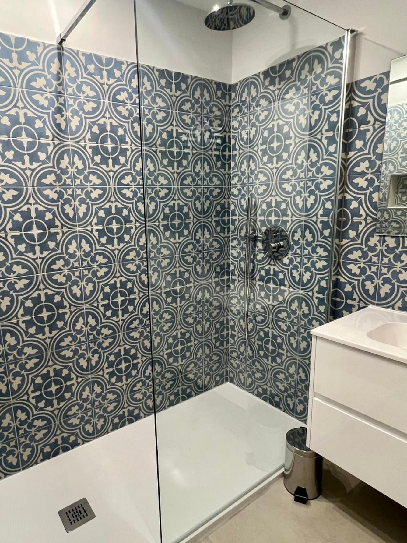 Risso - One Bedroom With Pool, Newly Renovated In Spring 2024 Niza Exterior foto