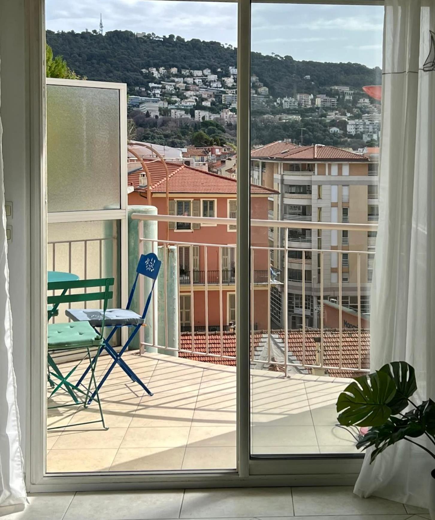 Risso - One Bedroom With Pool, Newly Renovated In Spring 2024 Niza Exterior foto