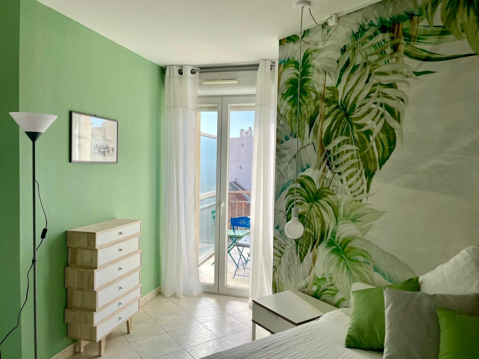 Risso - One Bedroom With Pool, Newly Renovated In Spring 2024 Niza Exterior foto
